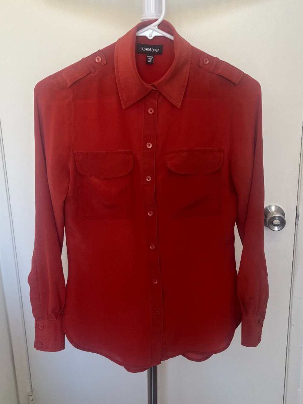 Bebe 100% Mulberry Silk Blouse Size XXS Rust Terracotta Button Front